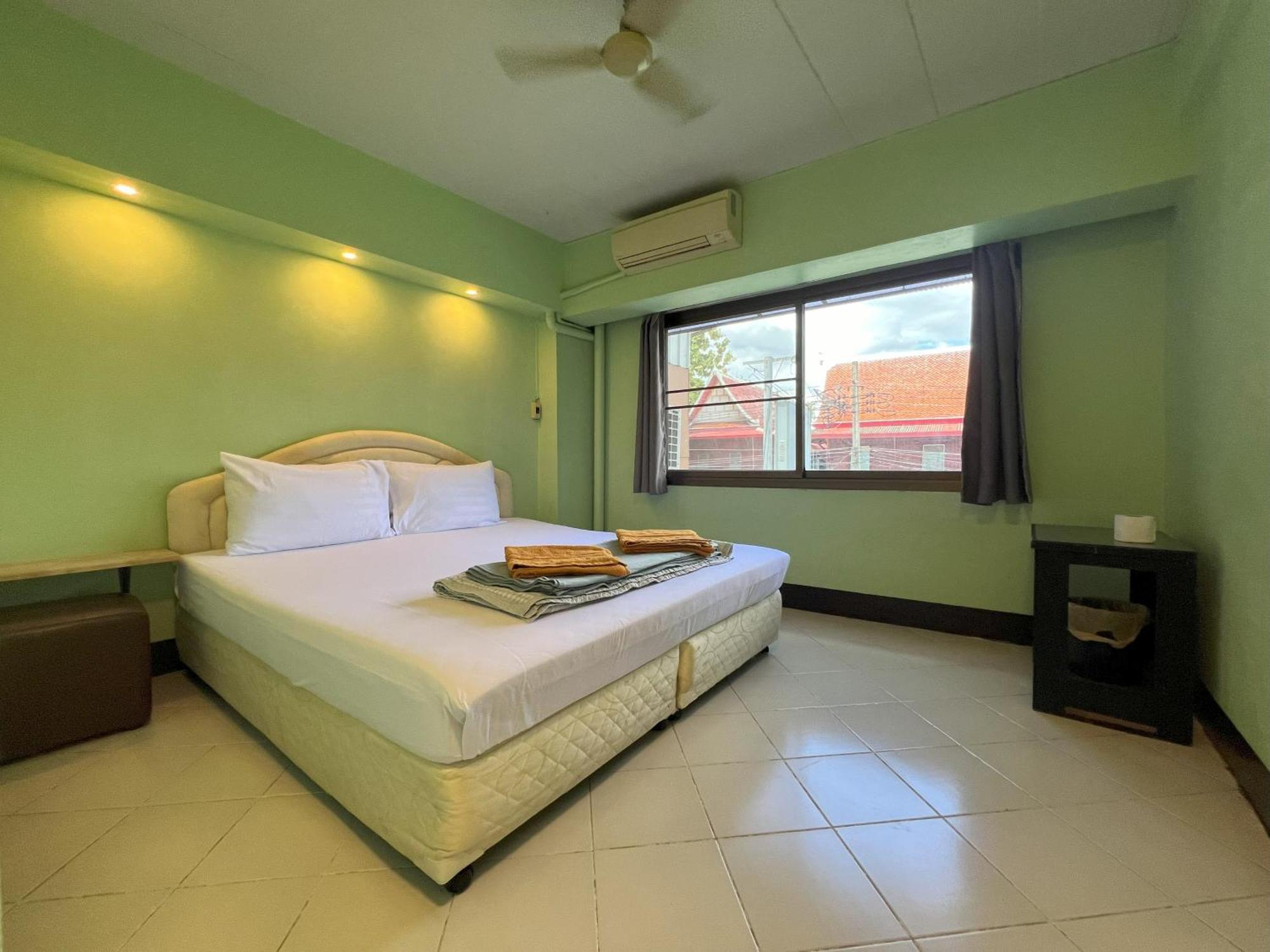 Bella Bella House Hotel Bangkok Exterior photo